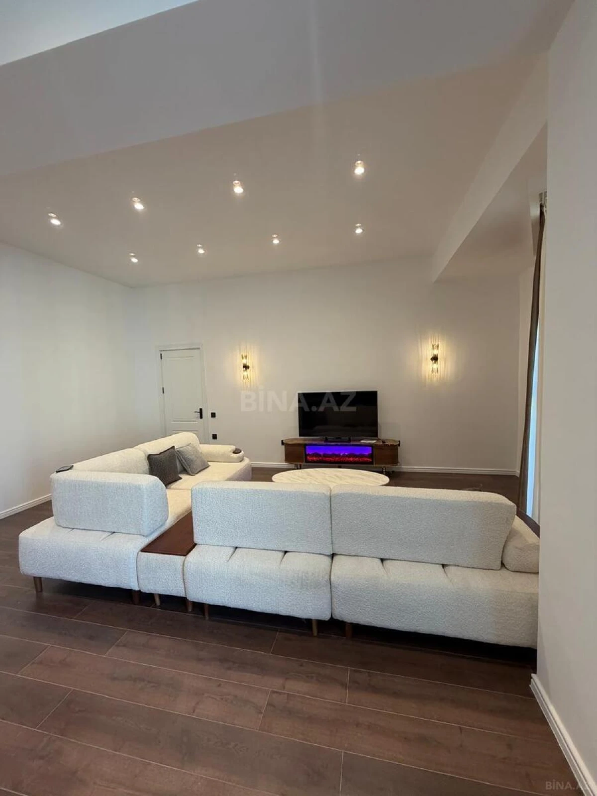 Kirayə verilir 2 otaqlı mənzil 80 m²