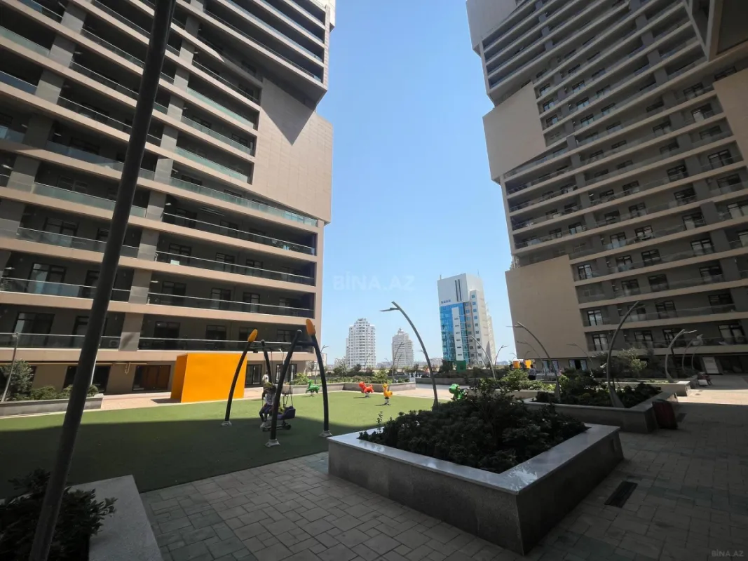 Kirayə verilir 2 otaqlı mənzil 105 m²