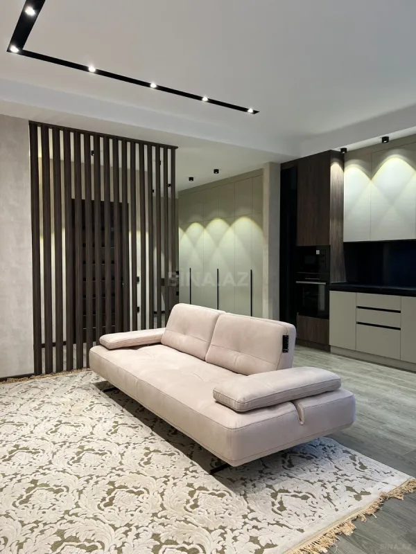 Kirayə verilir 2 otaqlı mənzil 105 m²