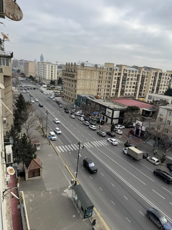 Satılır 2 otaqlı mənzil 60 m²