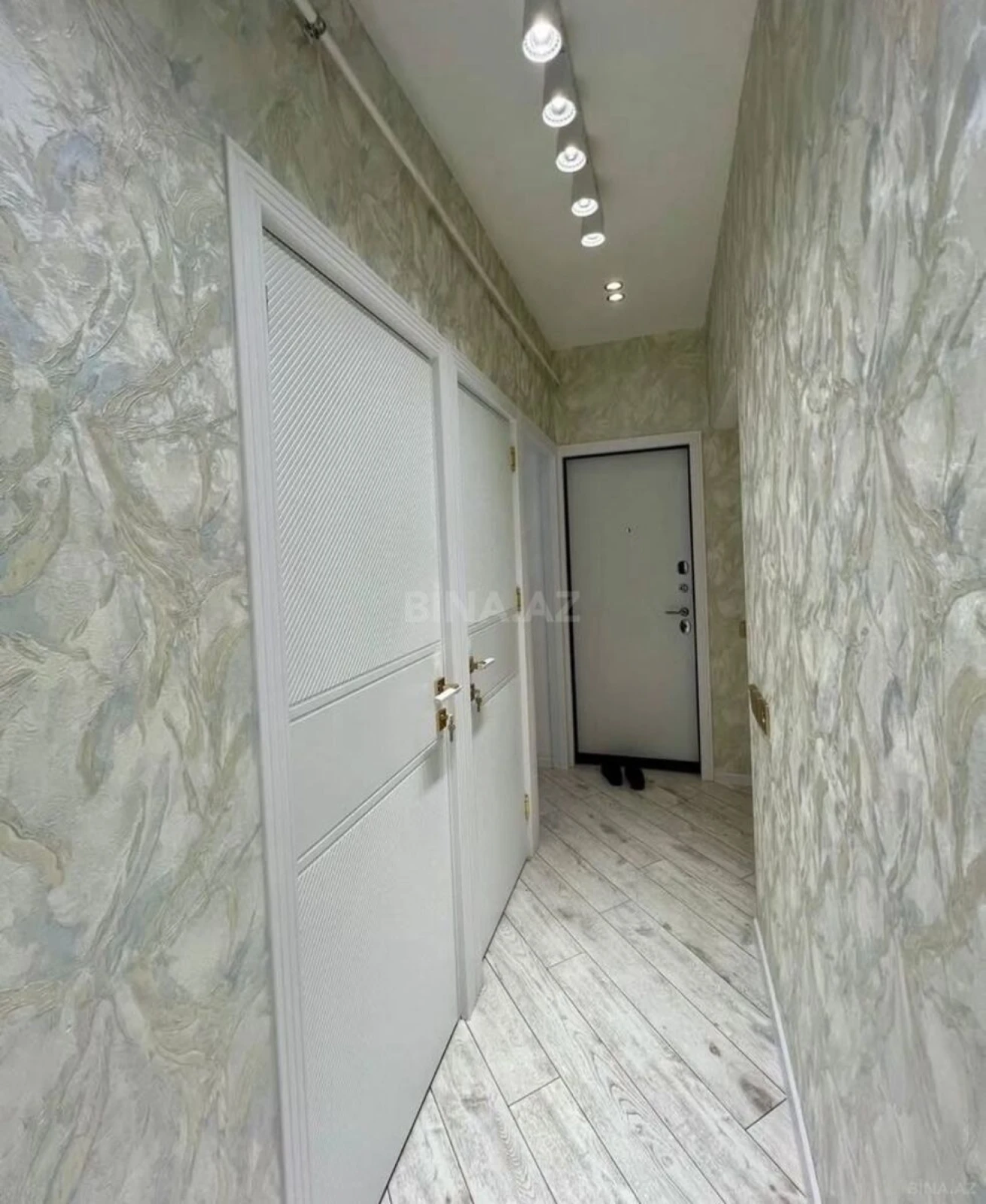 Satılır 2 otaqlı mənzil 65 m²