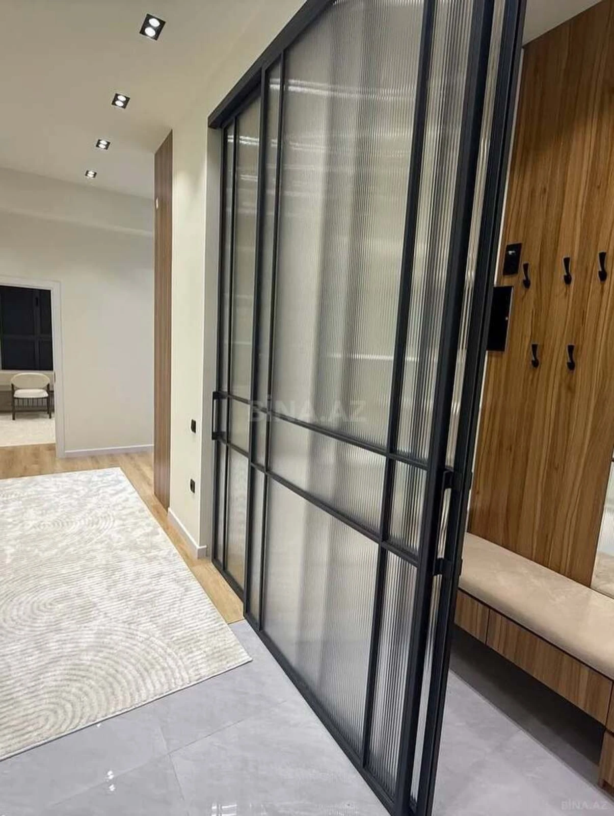 Kirayə verilir 2 otaqlı mənzil 65 m²