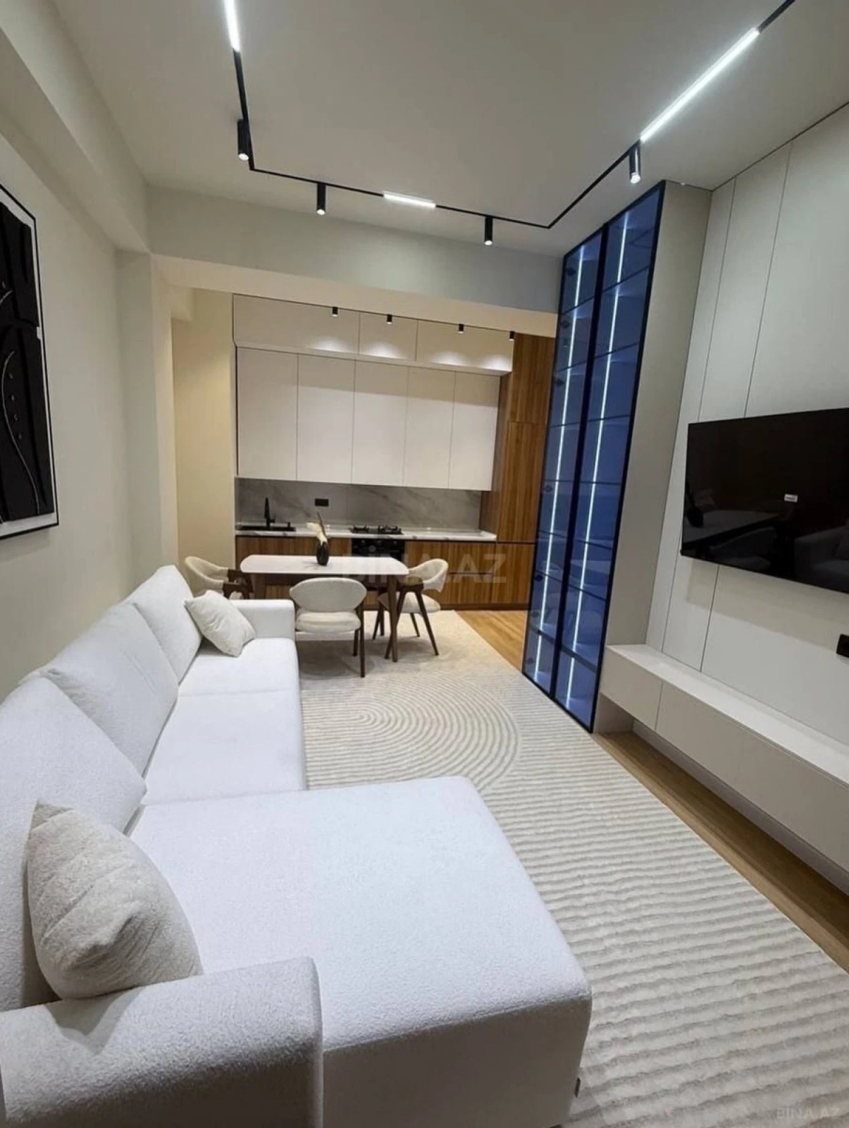 Kirayə verilir 2 otaqlı mənzil 65 m²