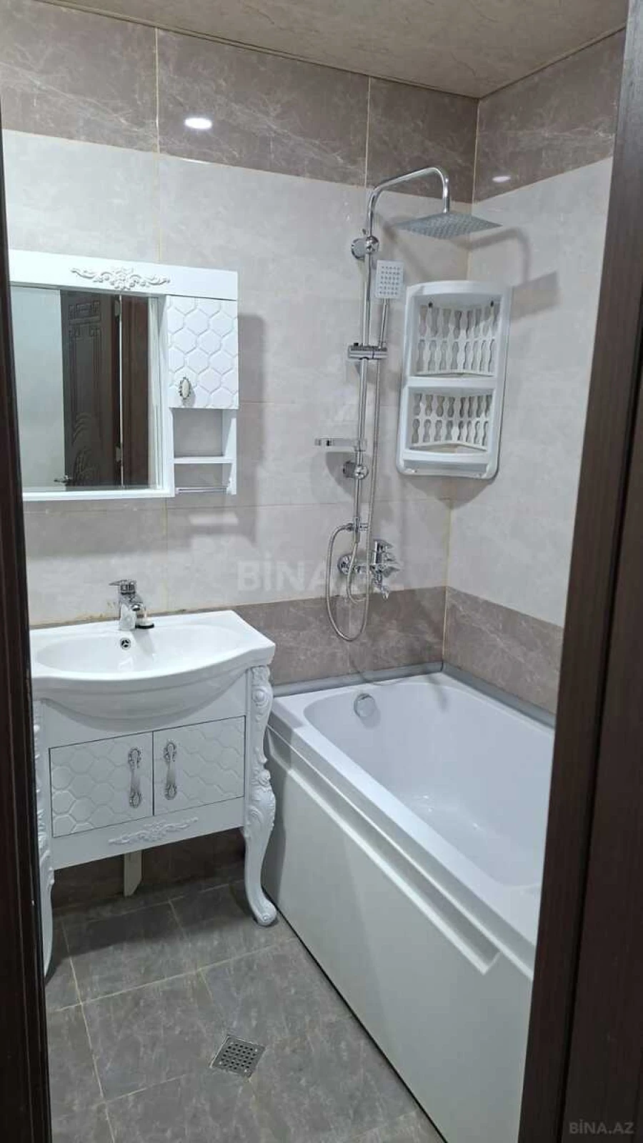 Satılır 2 otaqlı mənzil 65 m²
