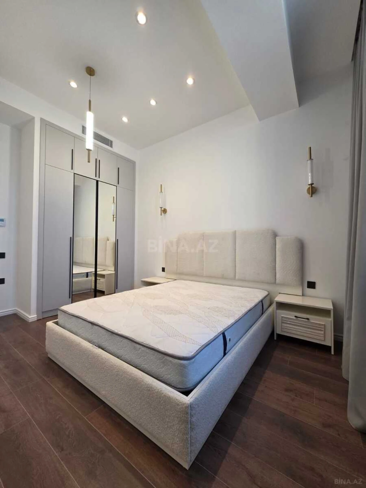 Kirayə verilir 2 otaqlı mənzil 75 m²