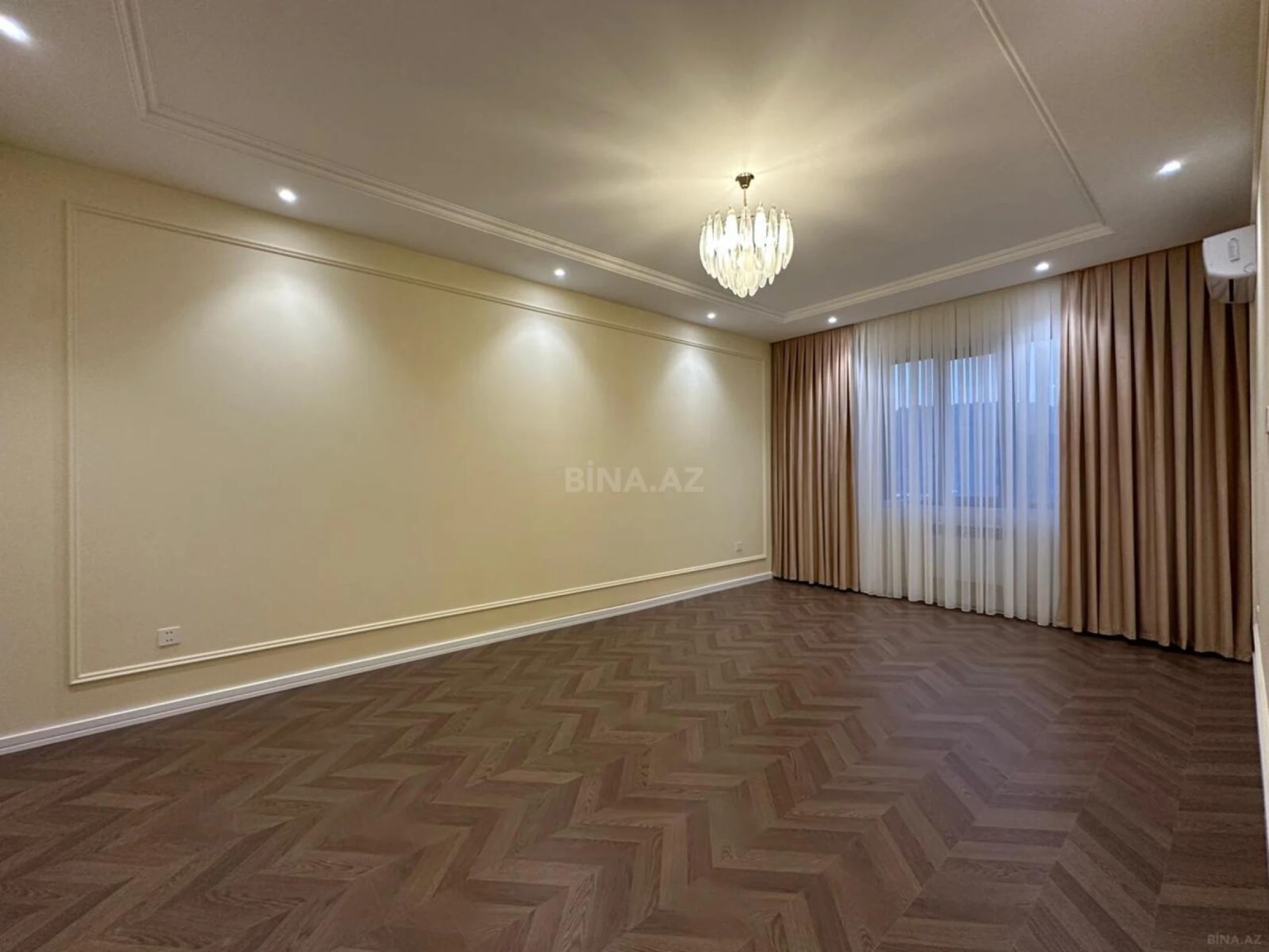 Satılır 2 otaqlı mənzil 70 m²