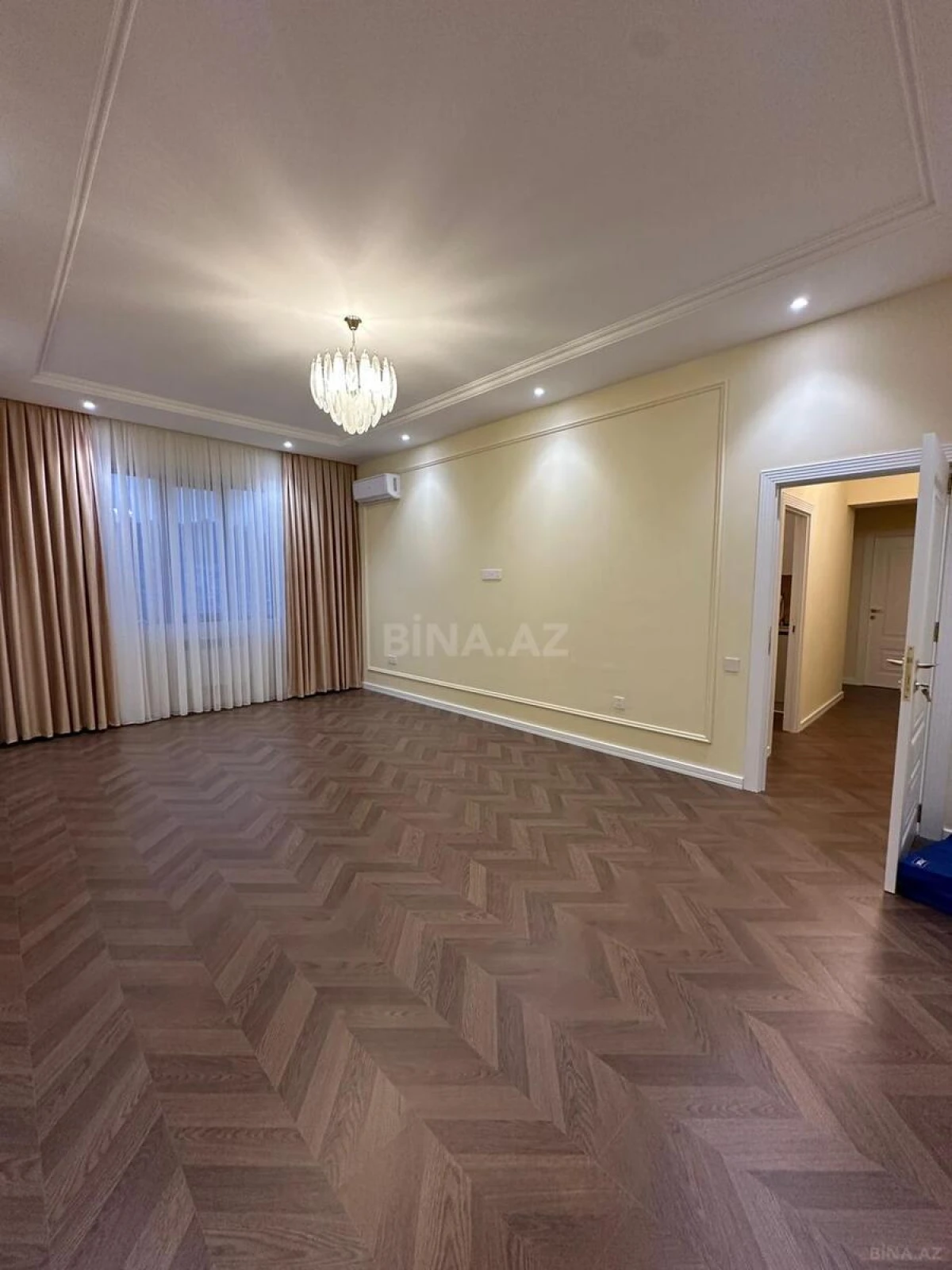 Satılır 2 otaqlı mənzil 70 m²