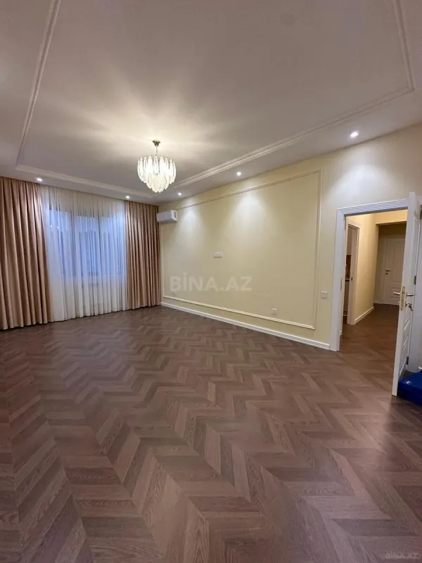 Satılır 2 otaqlı mənzil 70 m²