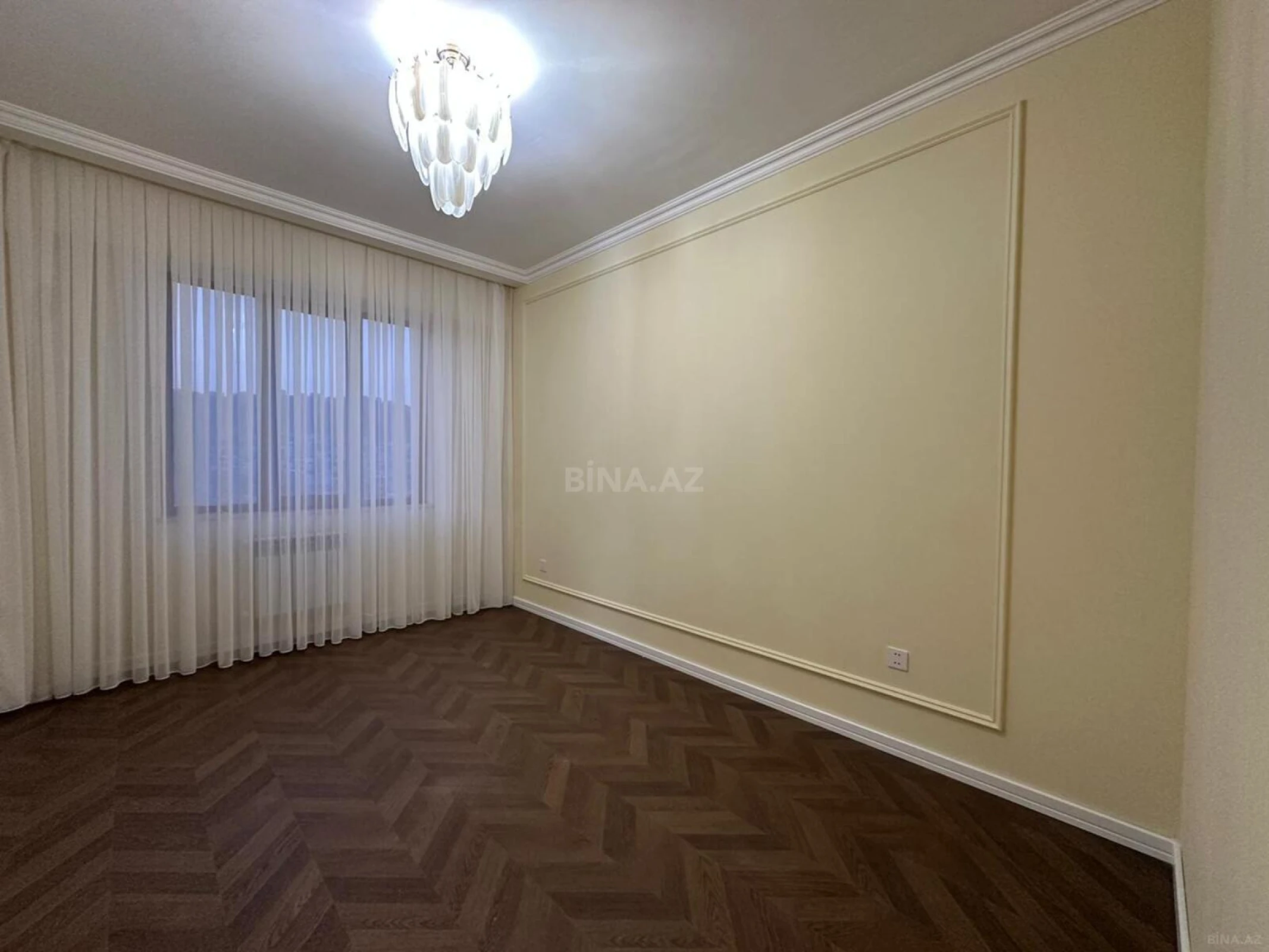 Satılır 2 otaqlı mənzil 70 m²