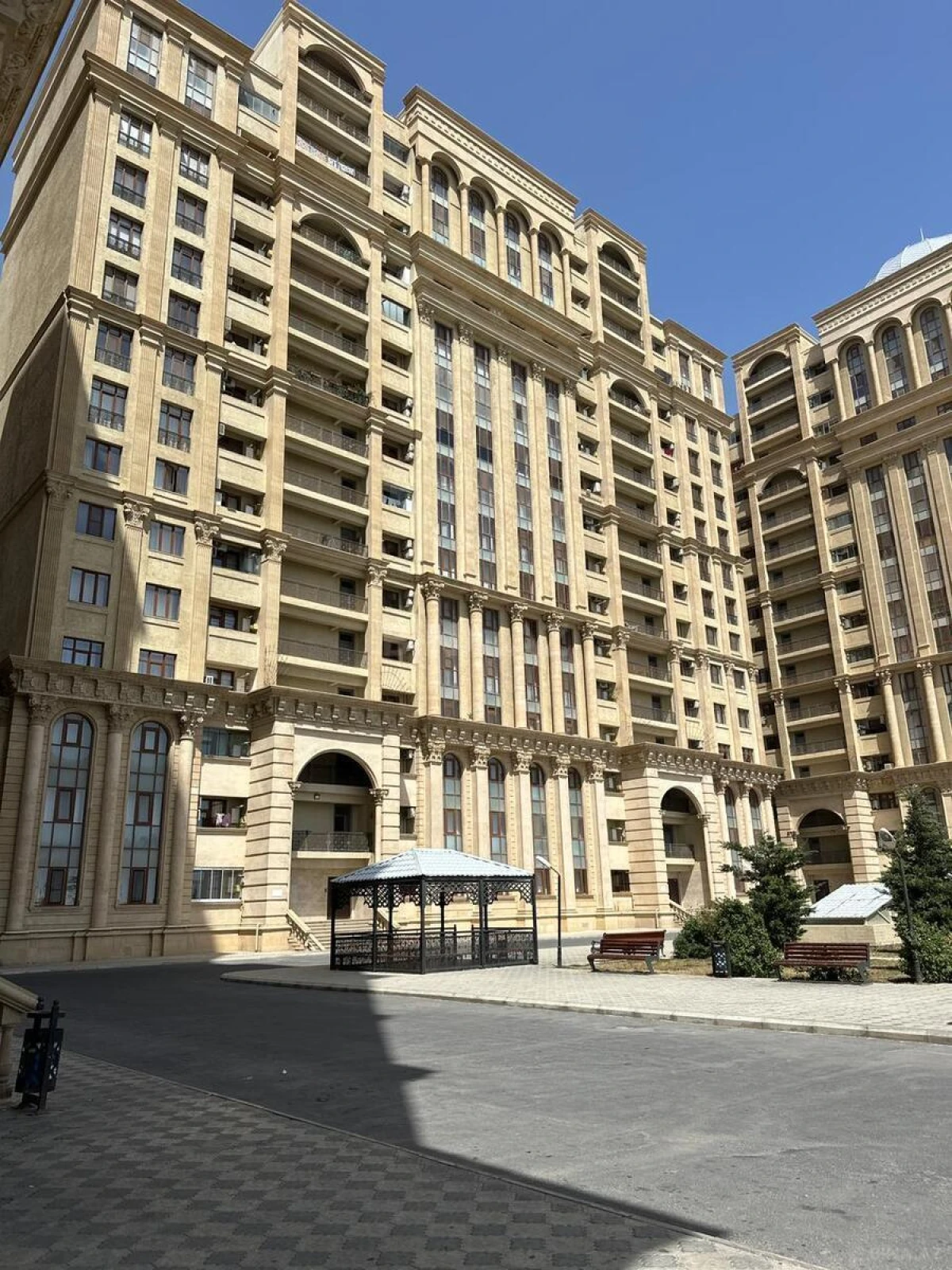Satılır 2 otaqlı mənzil 70 m²