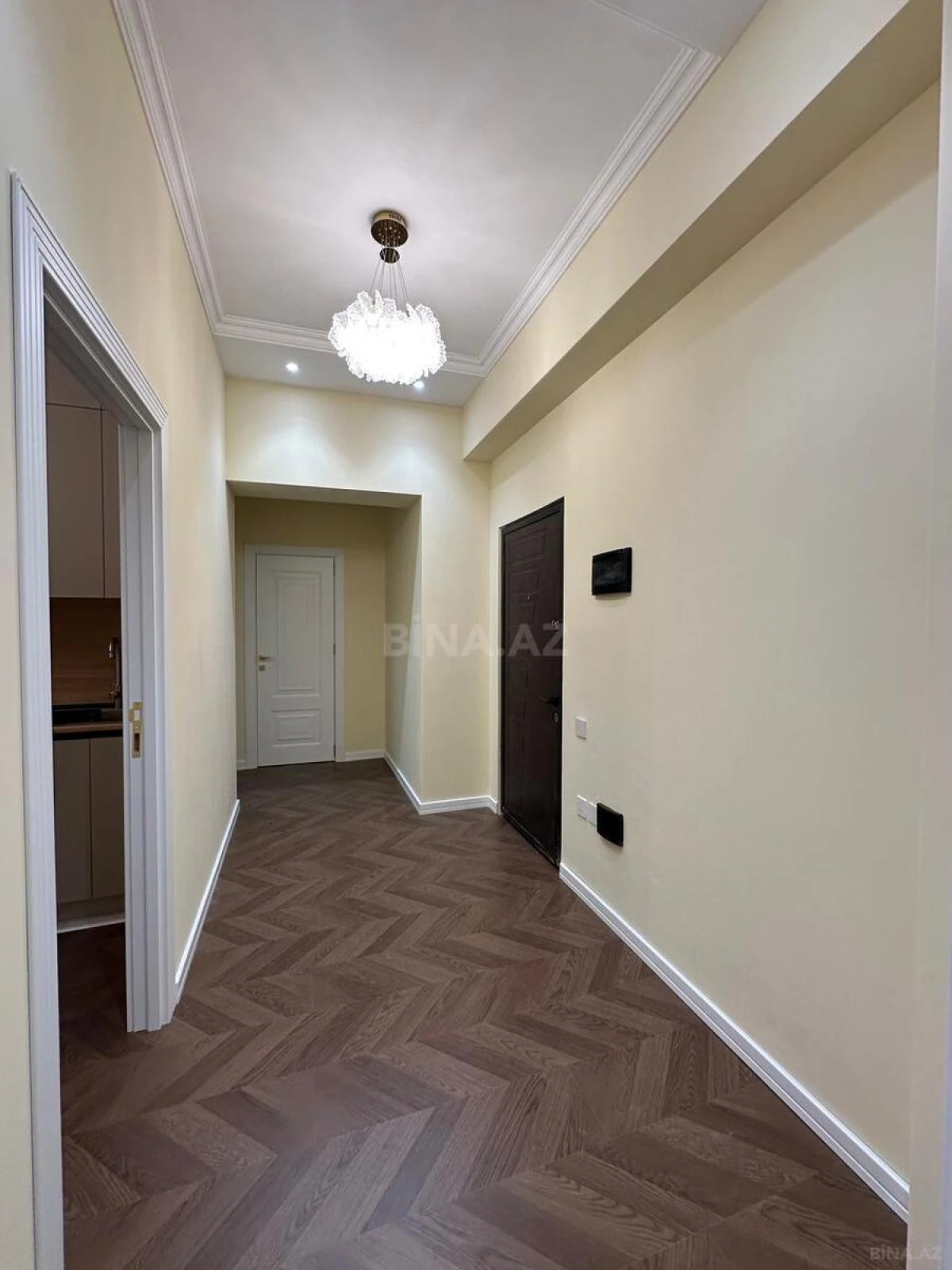 Satılır 2 otaqlı mənzil 70 m²