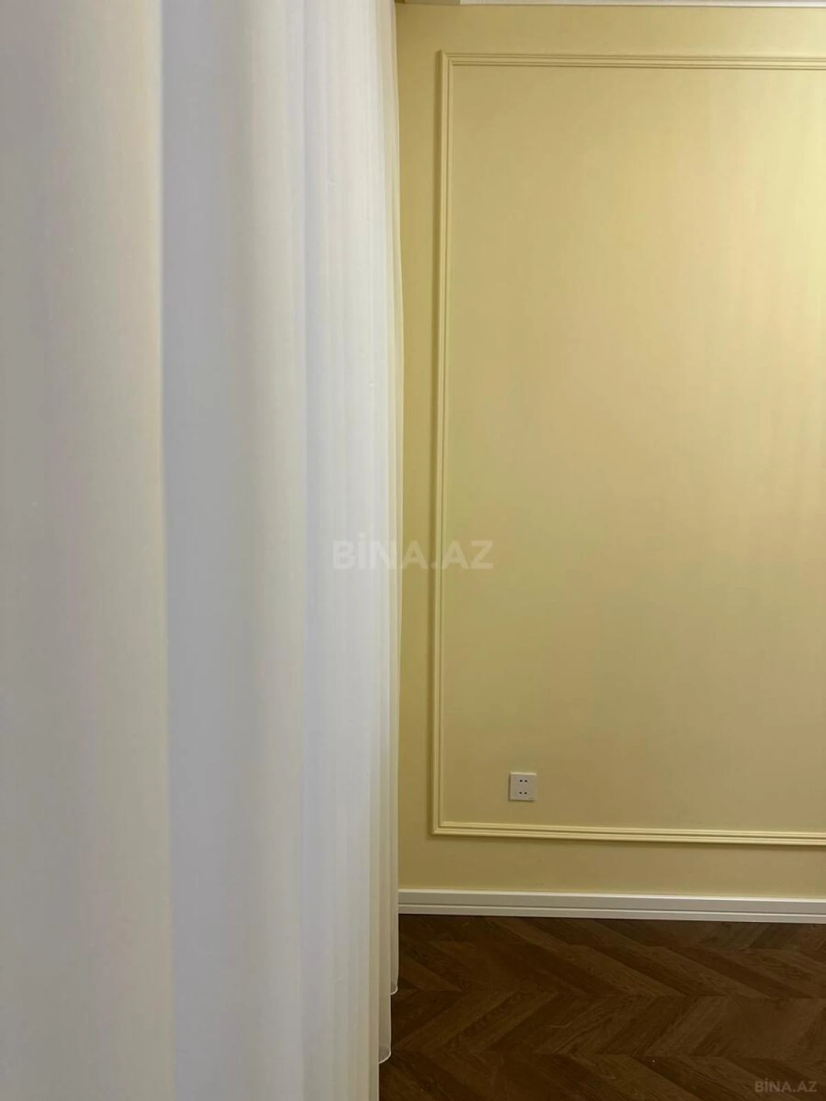 Satılır 2 otaqlı mənzil 70 m²