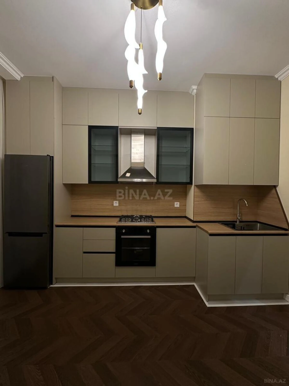 Satılır 2 otaqlı mənzil 70 m²