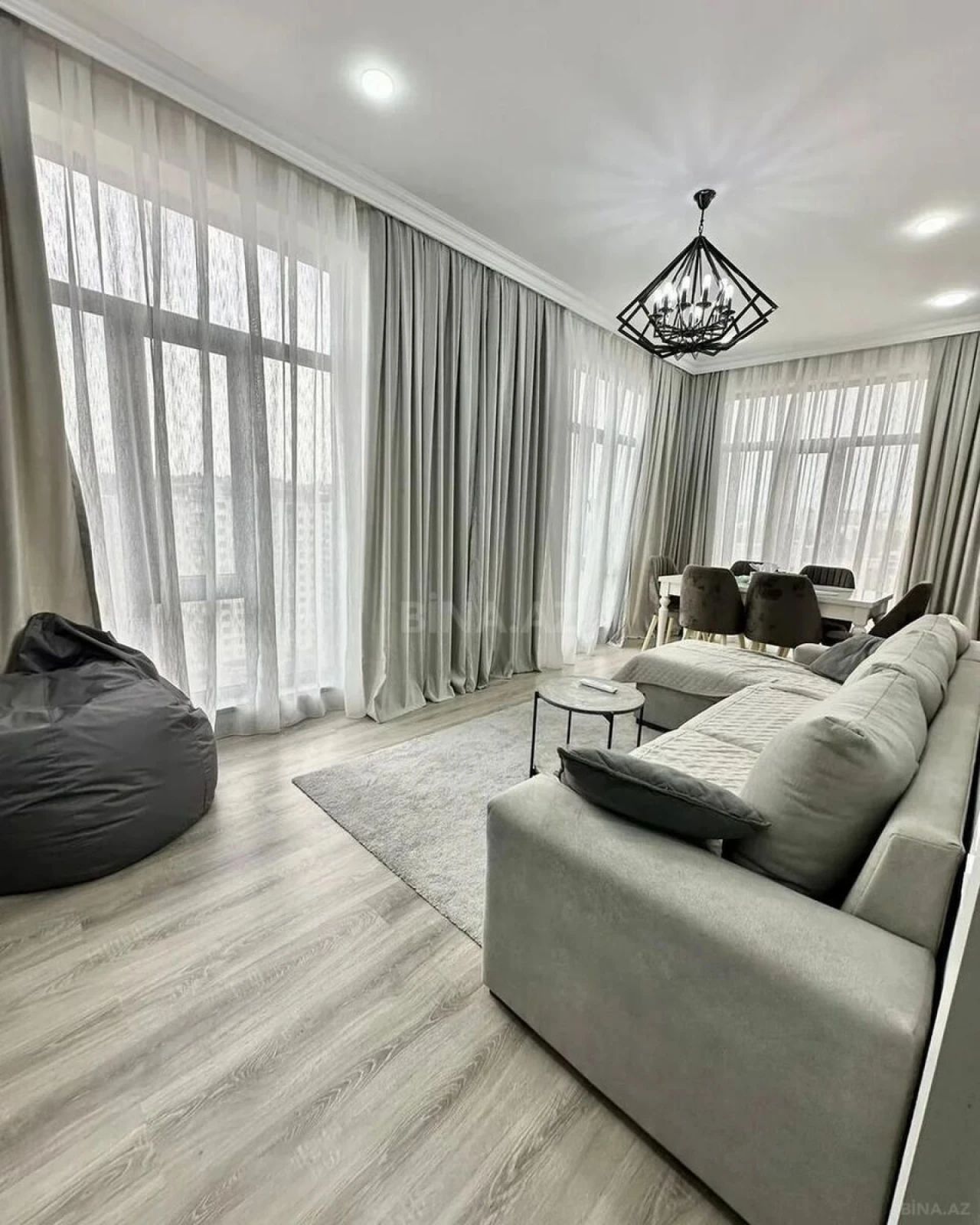Satılır 2 otaqlı mənzil 85 m²