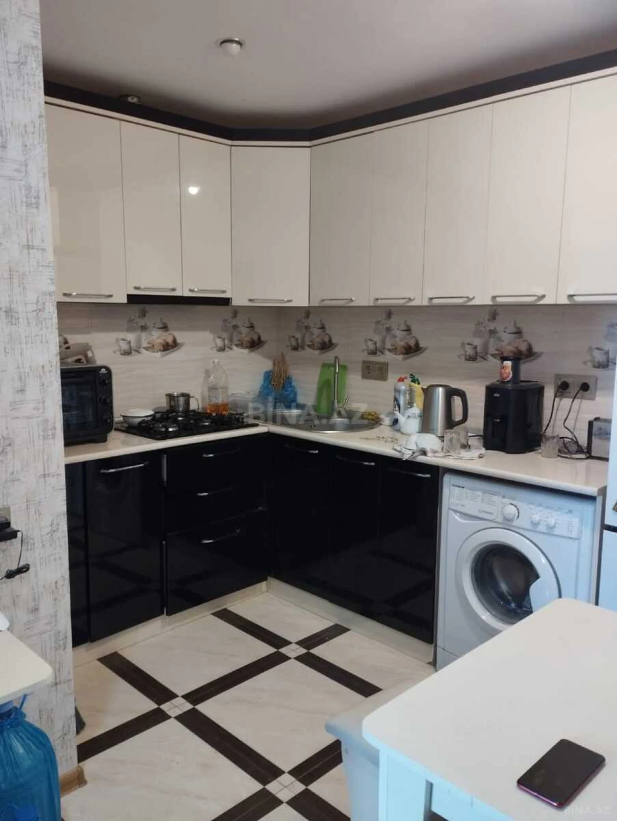 Kirayə verilir 2 otaqlı mənzil 65 m²