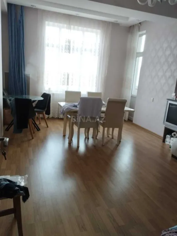 Kirayə verilir 2 otaqlı mənzil 65 m²