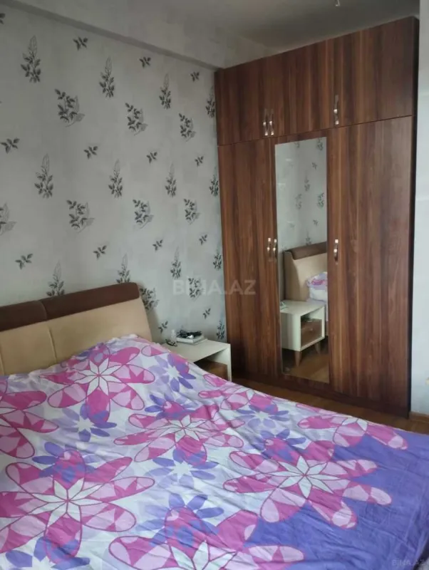 Kirayə verilir 2 otaqlı mənzil 65 m²