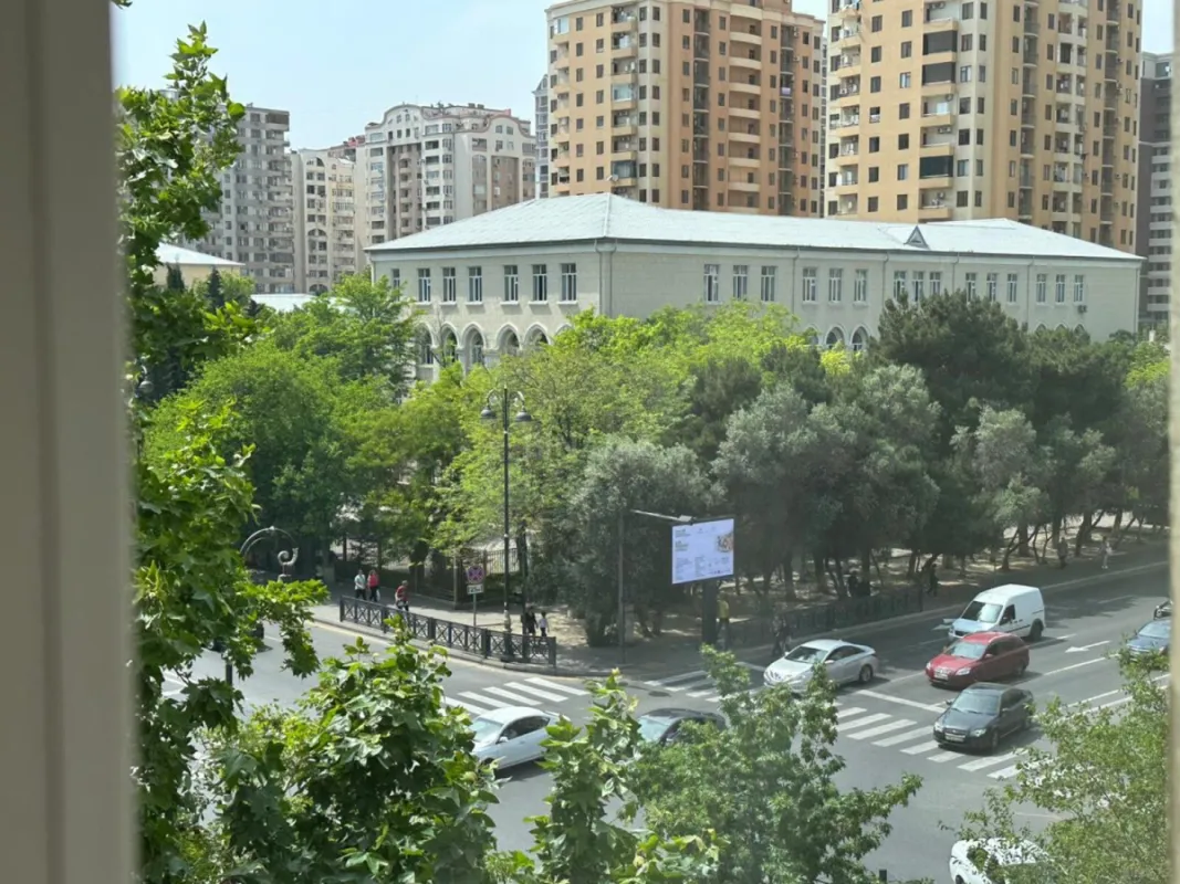 Satılır 2 otaqlı mənzil 62 m²