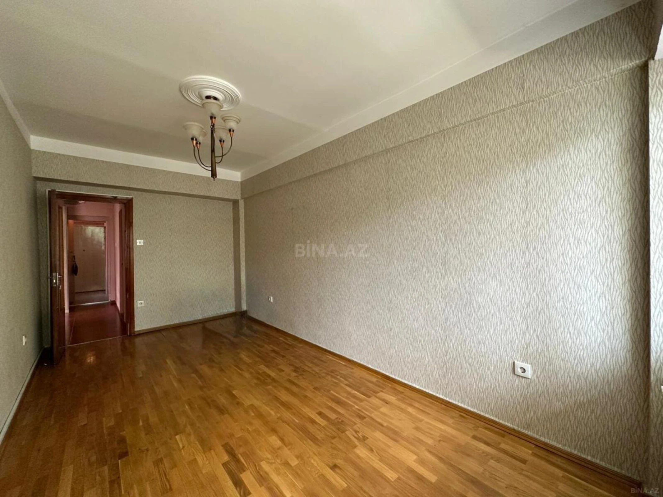 Satılır 2 otaqlı mənzil 62 m²