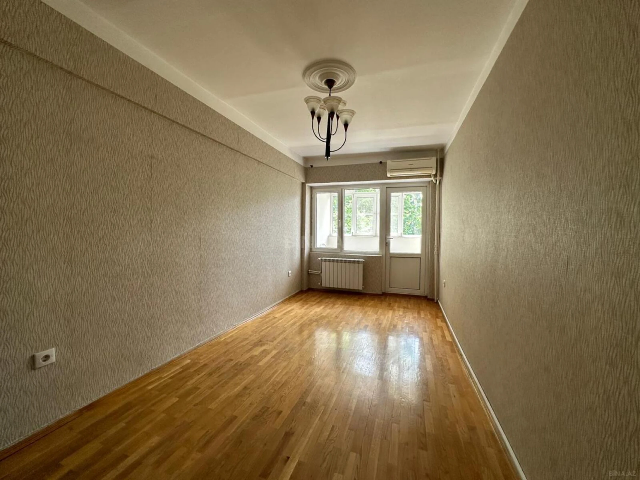 Satılır 2 otaqlı mənzil 62 m²