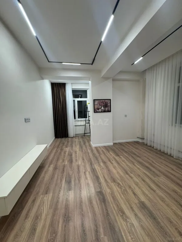 Satılır 2 otaqlı mənzil 60 m²