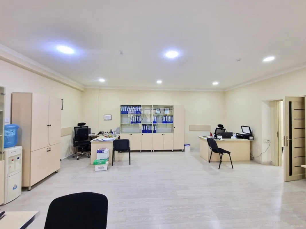 Kirayə verilir 11 otaqlı ofis 480 m²