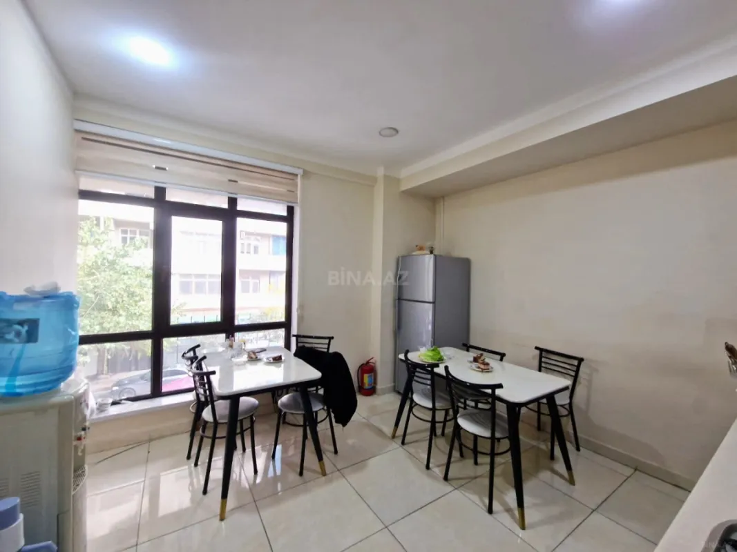 Kirayə verilir 11 otaqlı ofis 480 m²