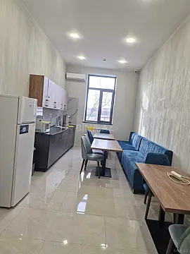 Kirayə verilir 1 otaqlı ofis 60 m²