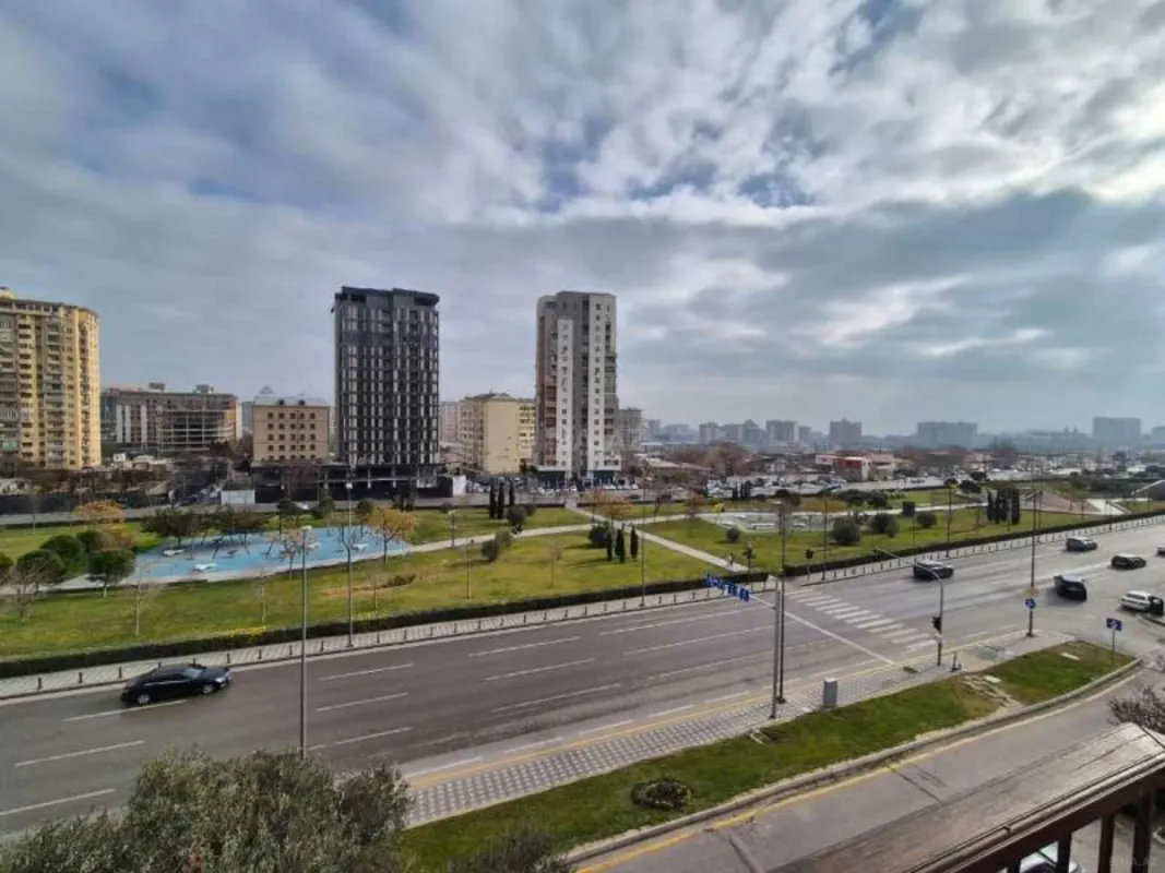 Satılır 3 otaqlı mənzil 100 m²