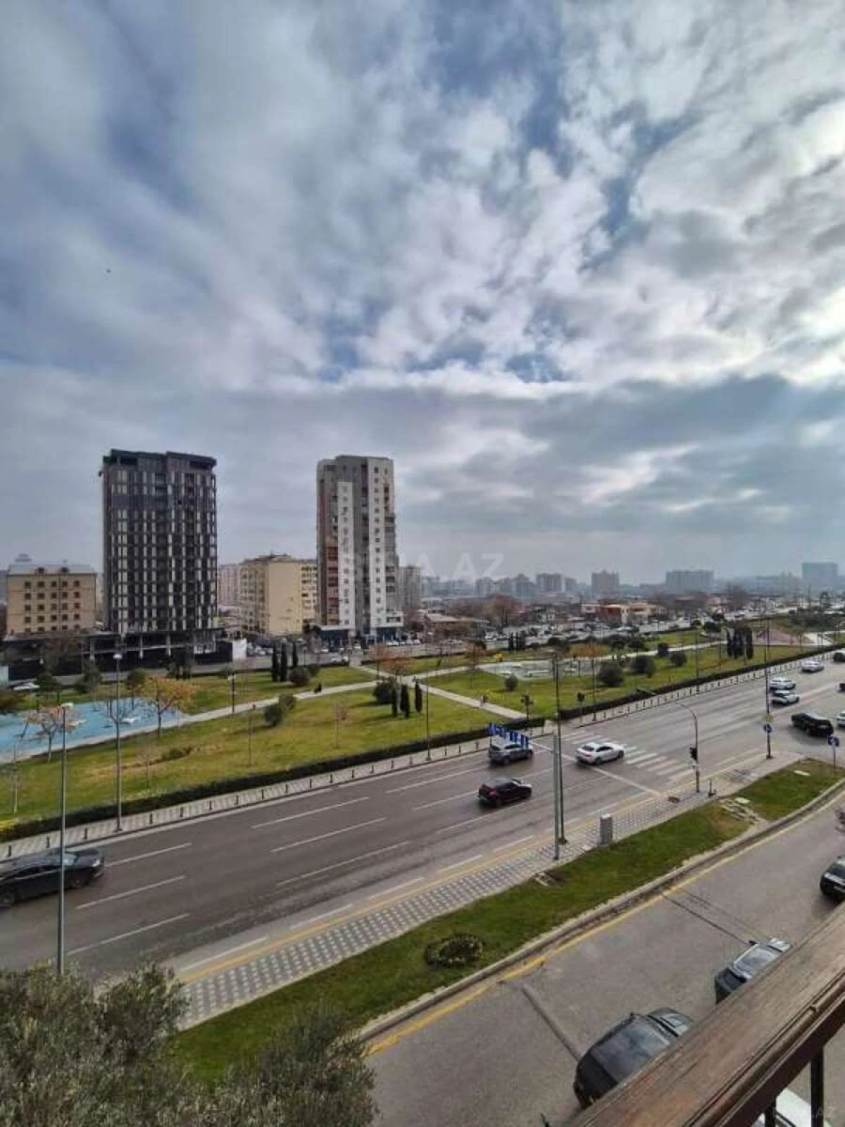 Satılır 3 otaqlı mənzil 100 m²