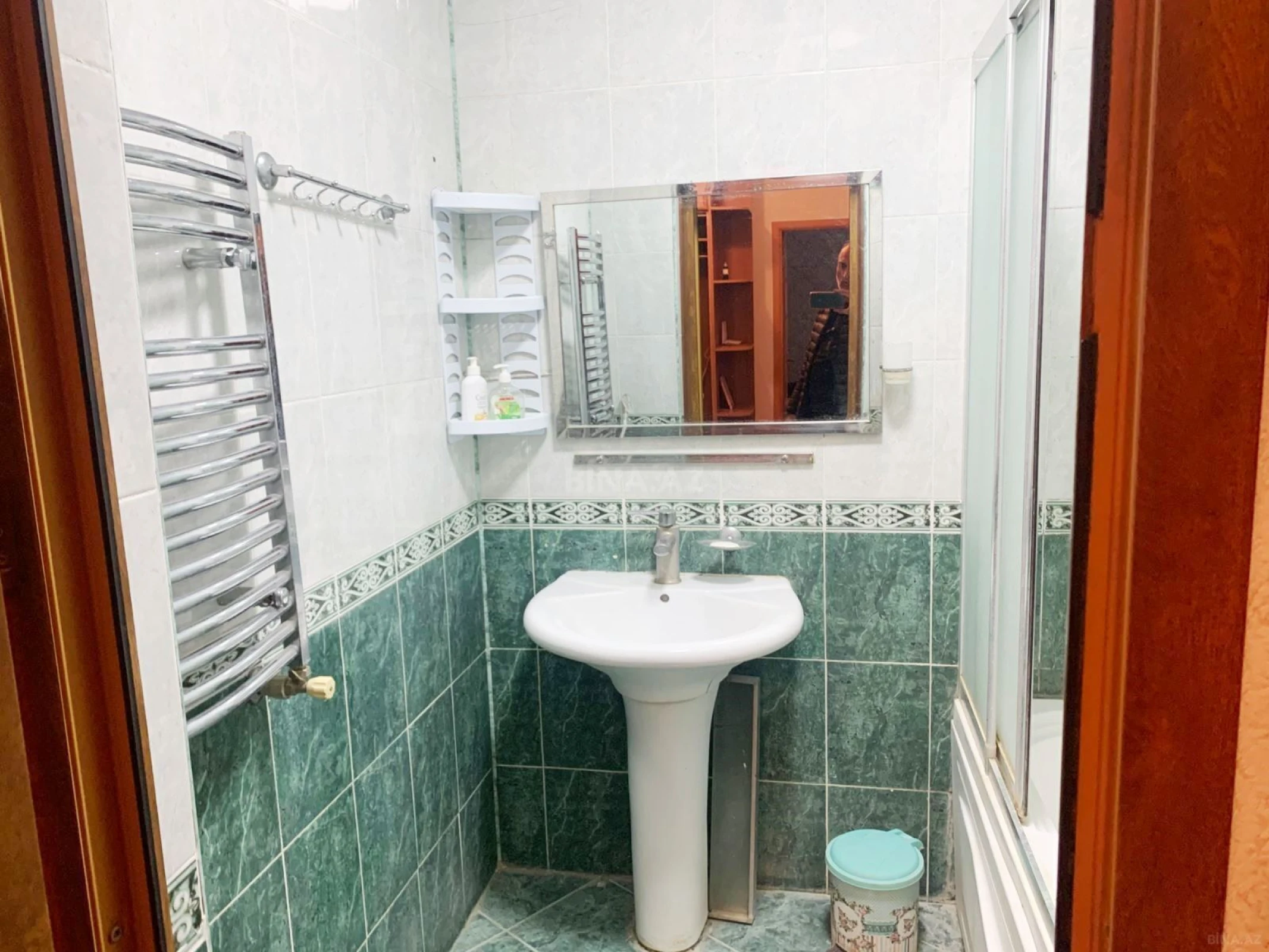Kirayə verilir 2 otaqlı mənzil 90 m²