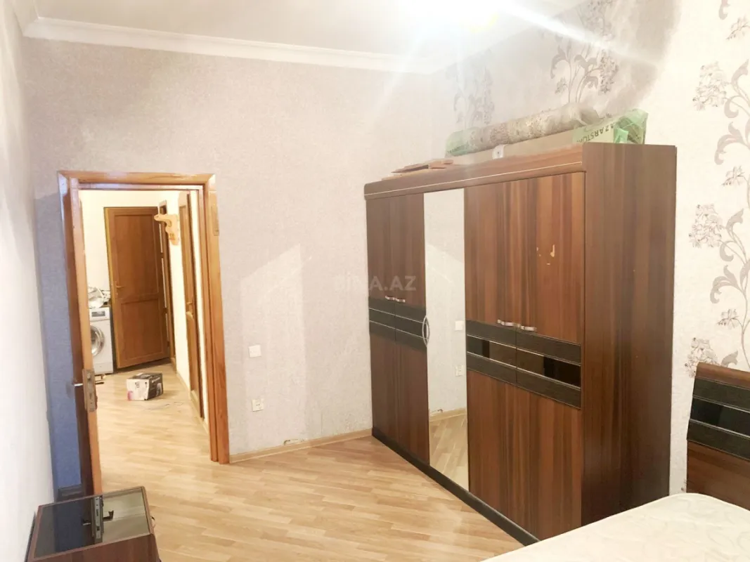 Kirayə verilir 2 otaqlı mənzil 90 m²