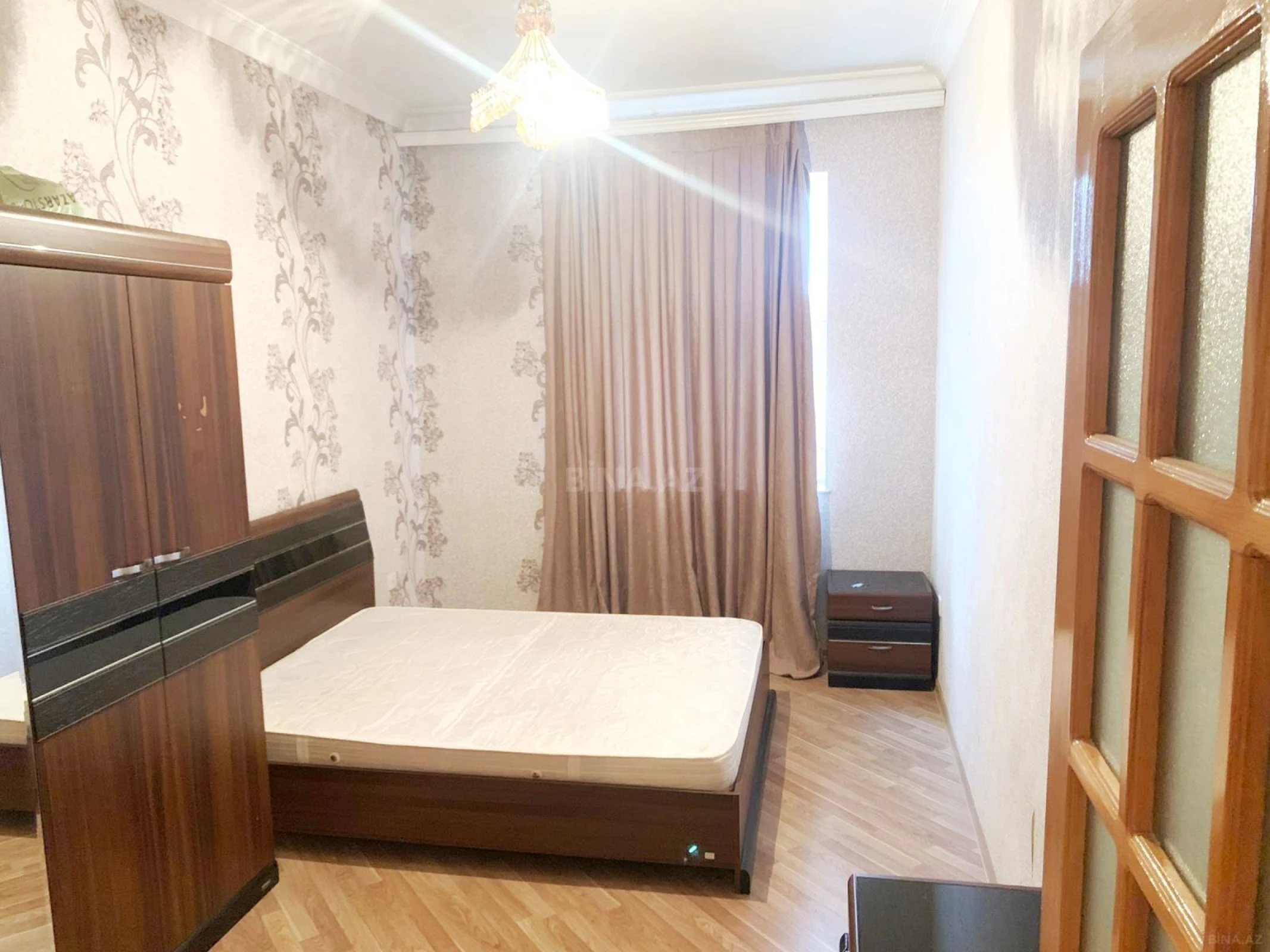 Kirayə verilir 2 otaqlı mənzil 90 m²
