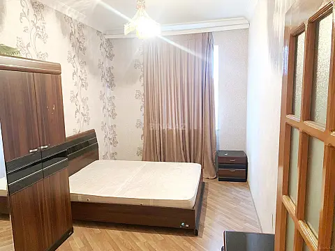 Kirayə verilir 2 otaqlı mənzil 90 m²