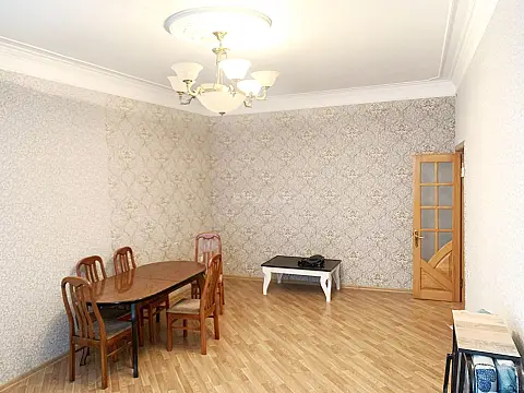 Kirayə verilir 2 otaqlı mənzil 90 m² — Bakı, 8-ci mikrorayon 2 otaq 90.00 m²
