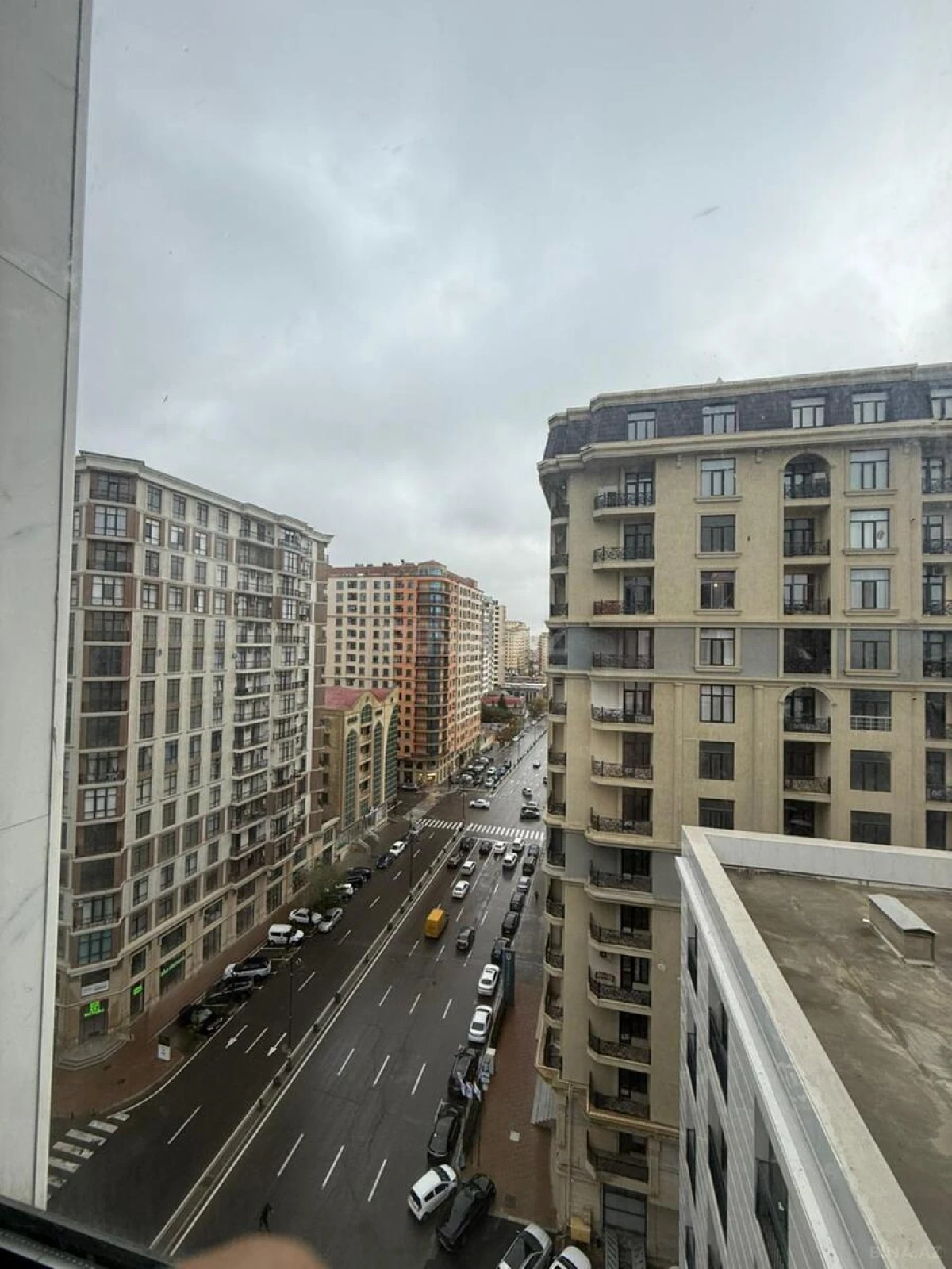 Satılır 4 otaqlı mənzil 149 m²