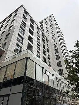 Satılır 4 otaqlı mənzil 149 m²