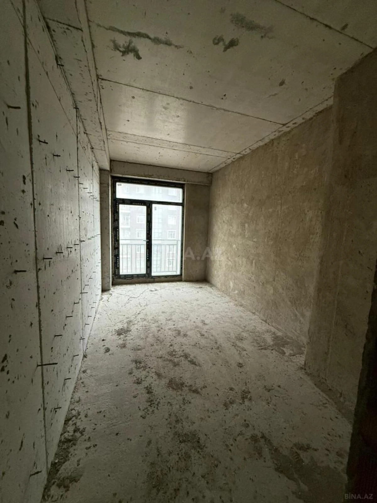 Satılır 4 otaqlı mənzil 149 m²