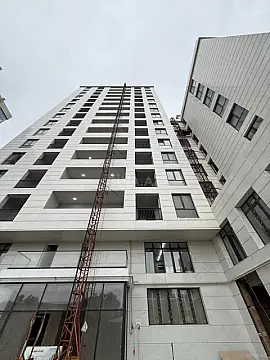 Satılır 4 otaqlı mənzil 149 m²