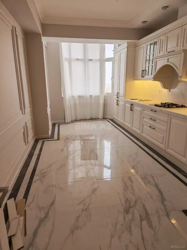 Satılır 3 otaqlı mənzil 112 m²