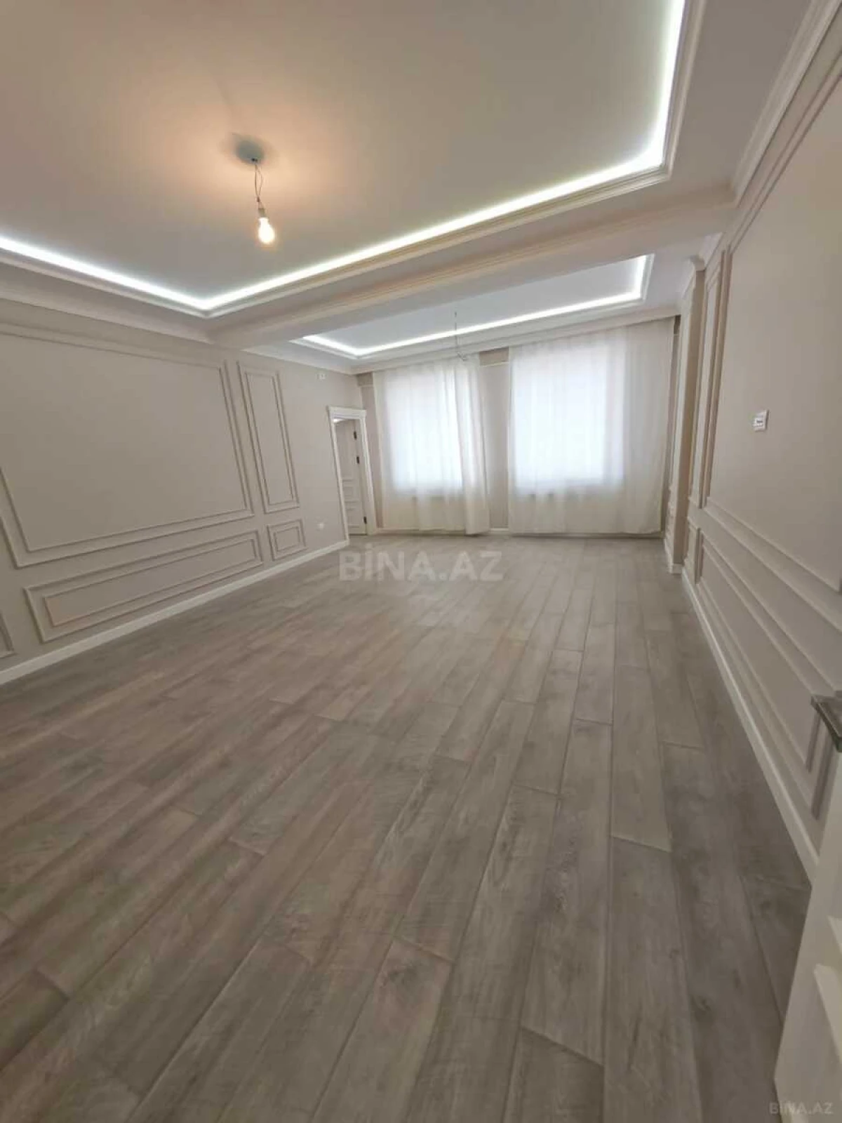Satılır 3 otaqlı mənzil 112 m²