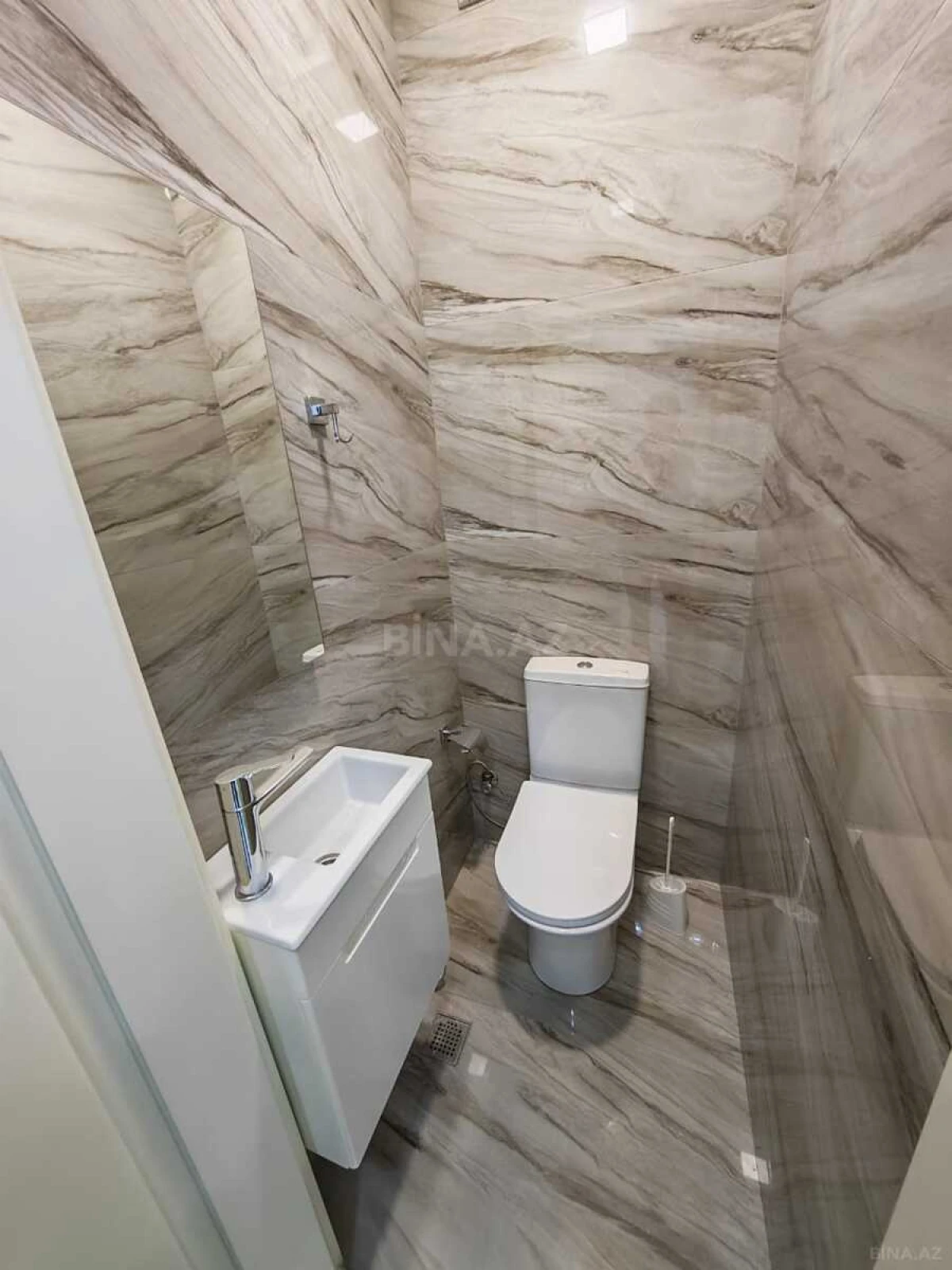 Satılır 3 otaqlı mənzil 112 m²