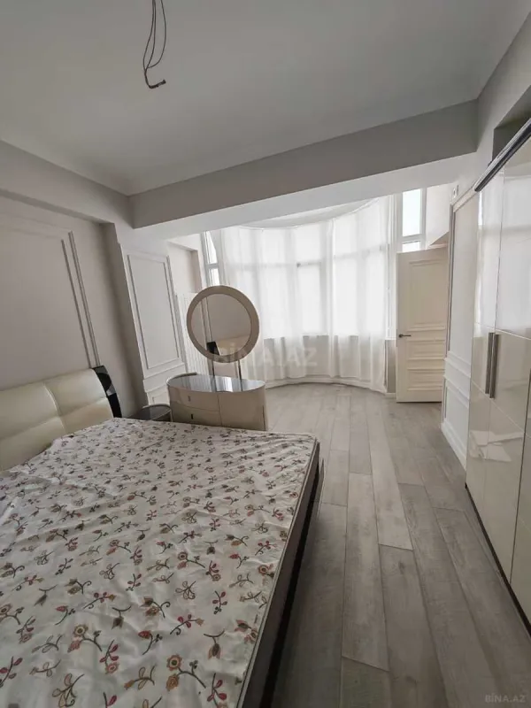 Satılır 3 otaqlı mənzil 112 m²