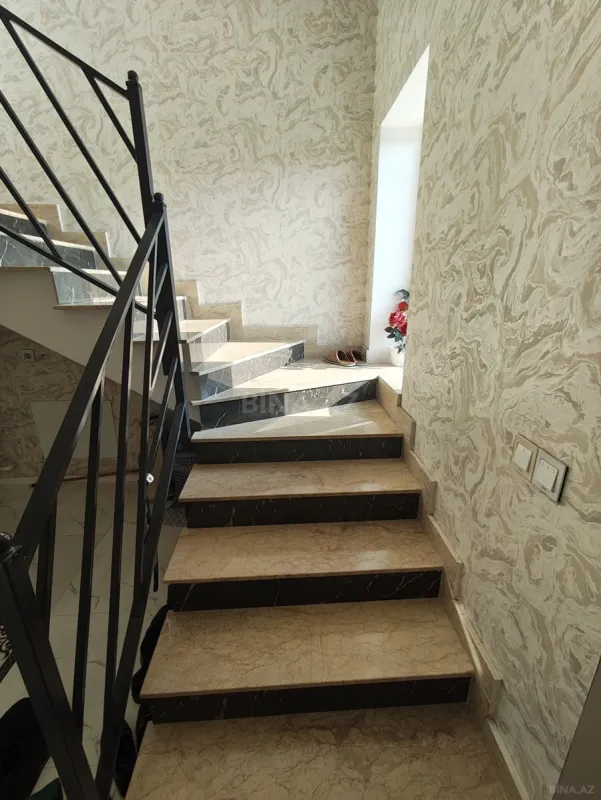 Satılır 4 otaqlı həyət evi 115 m²