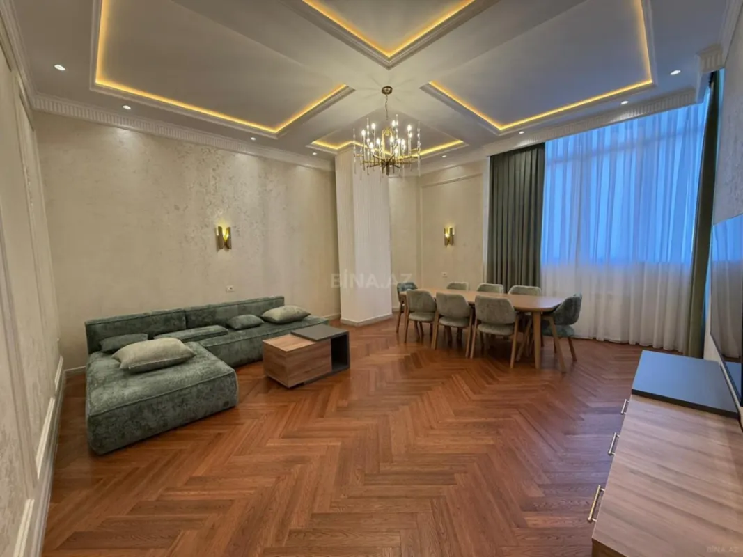 Satılır 3 otaqlı mənzil 138 m²