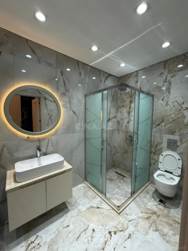 Satılır 3 otaqlı mənzil 138 m²