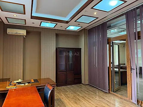 Kirayə verilir 7 otaqlı ofis 300 m²
