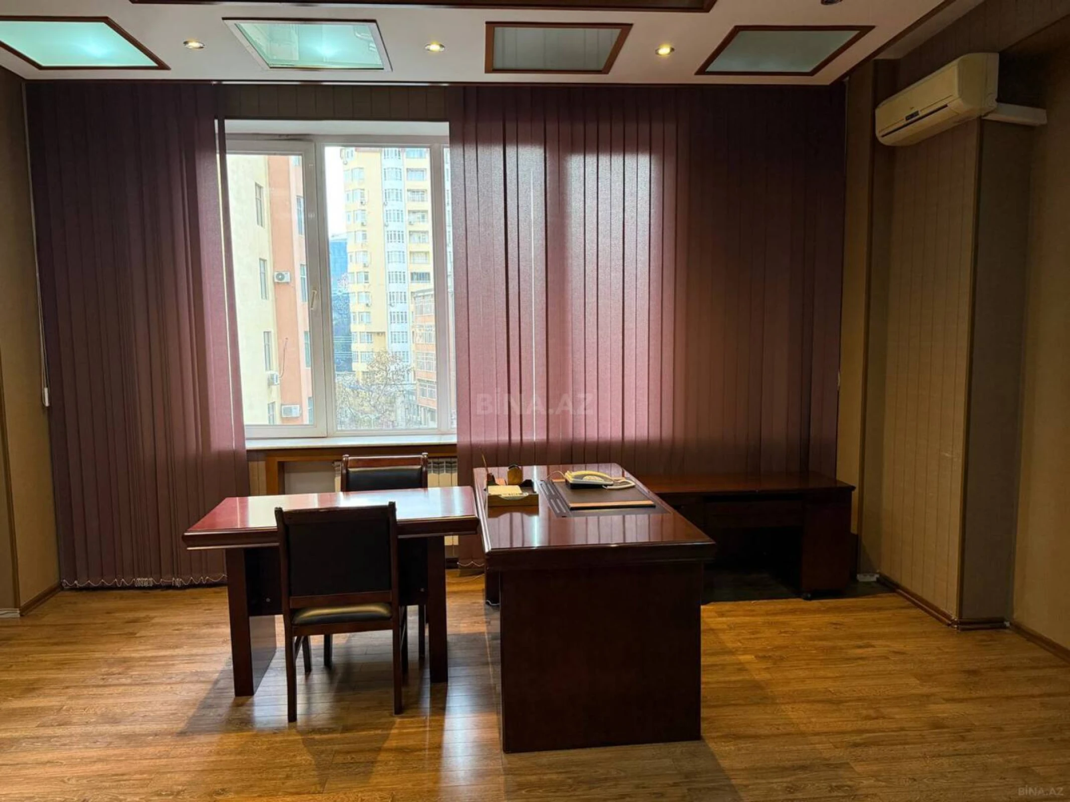 Kirayə verilir 7 otaqlı ofis 300 m²