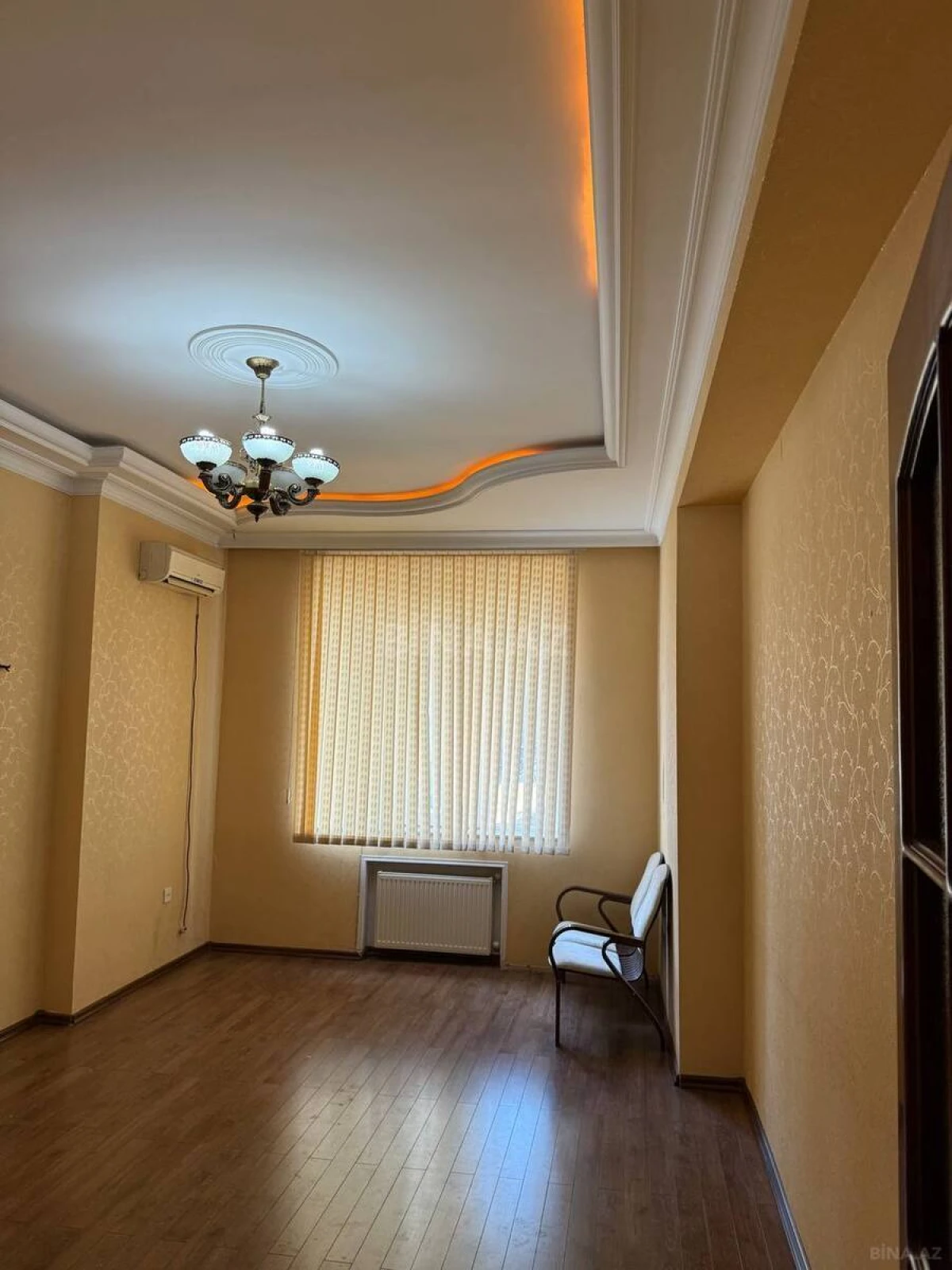 Kirayə verilir 7 otaqlı ofis 300 m²