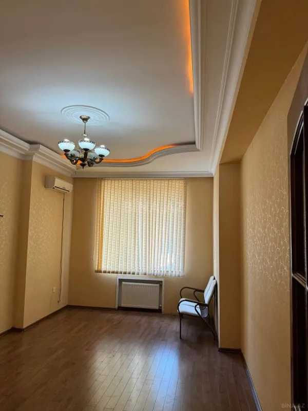 Kirayə verilir 7 otaqlı ofis 300 m²